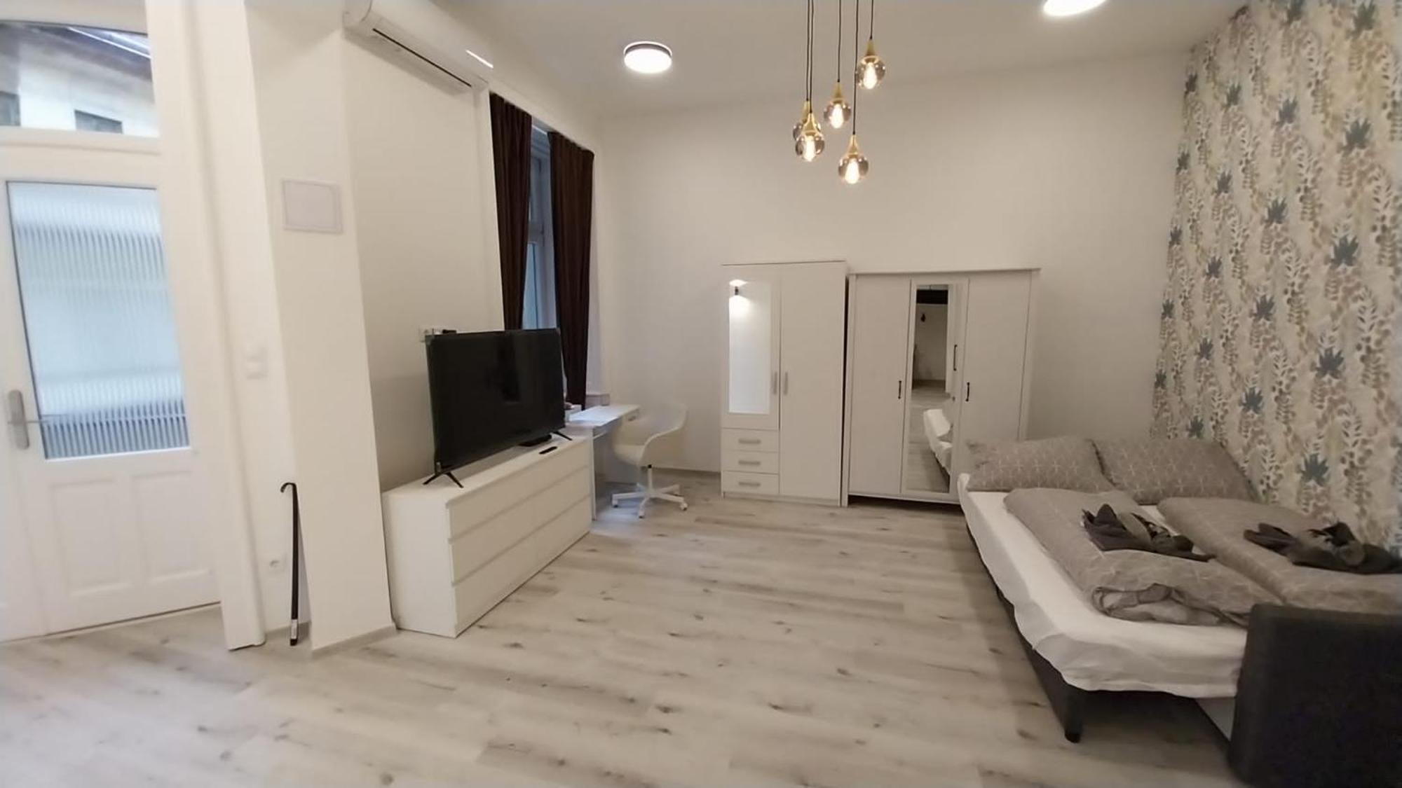 Szekely Apartment Near Deak Ferenc Square With Free Parking In Garage Budapest Extérieur photo