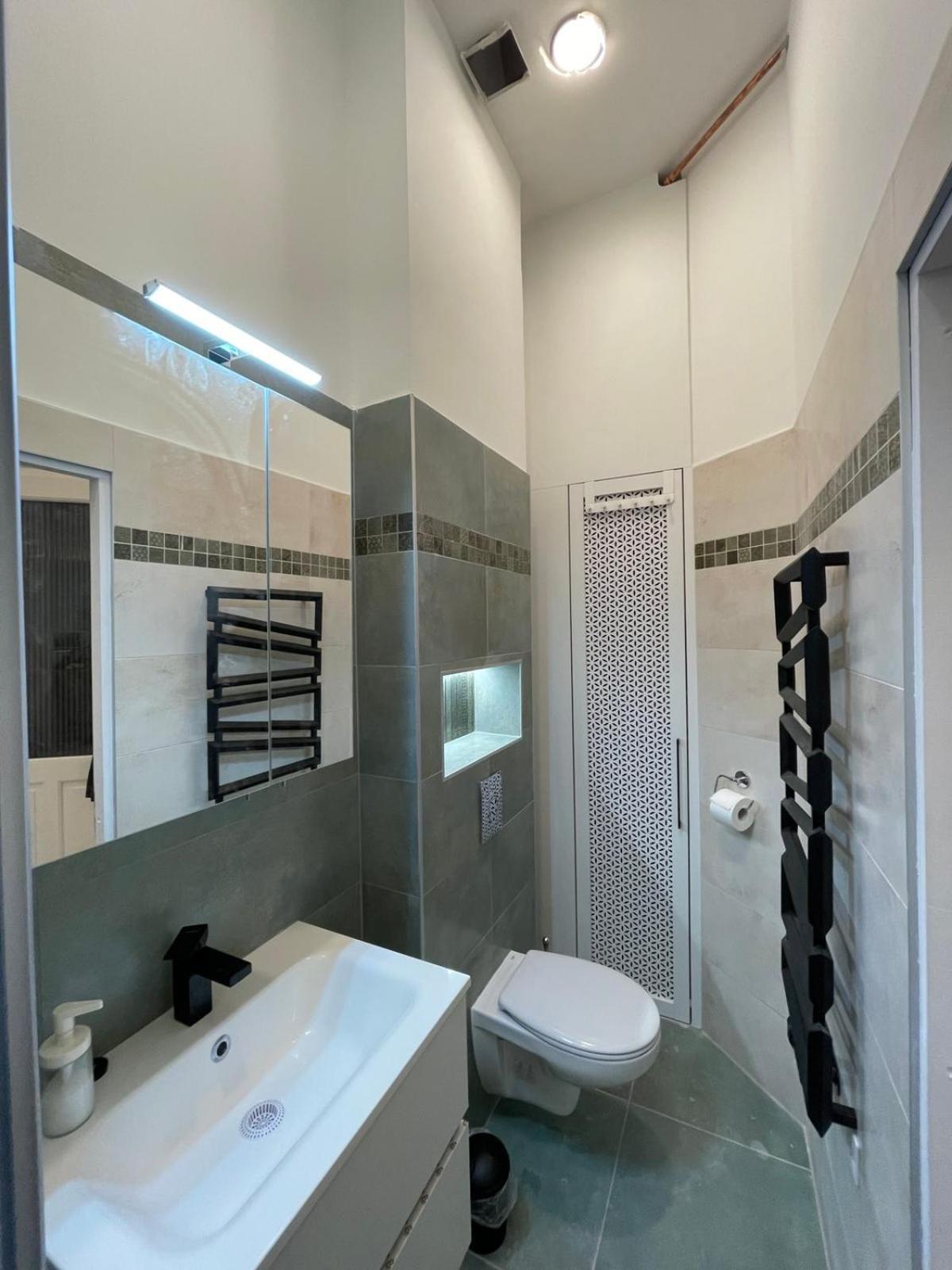 Szekely Apartment Near Deak Ferenc Square With Free Parking In Garage Budapest Extérieur photo