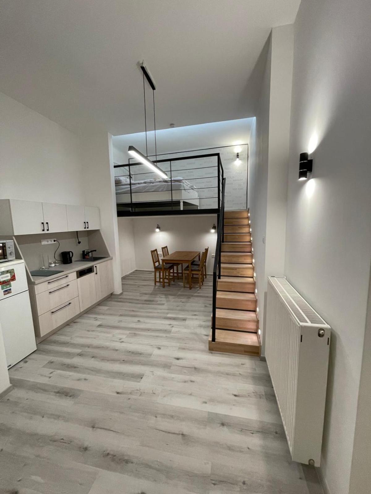 Szekely Apartment Near Deak Ferenc Square With Free Parking In Garage Budapest Extérieur photo