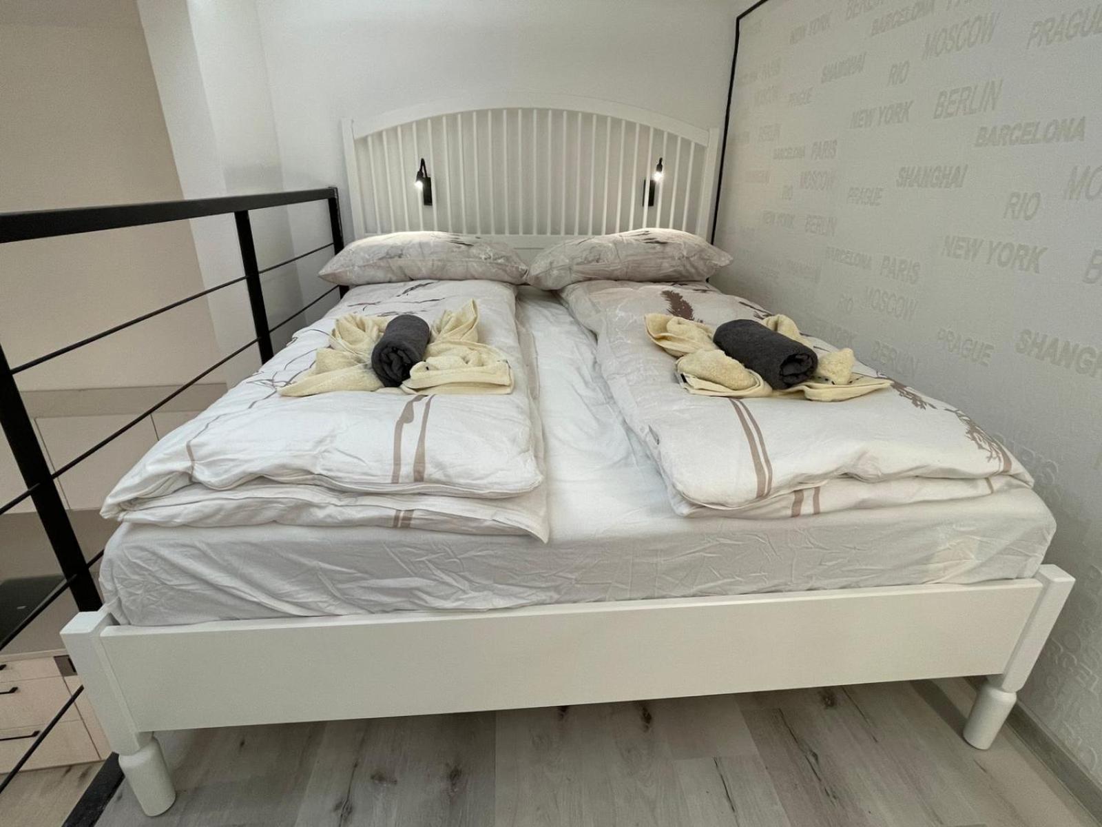 Szekely Apartment Near Deak Ferenc Square With Free Parking In Garage Budapest Extérieur photo