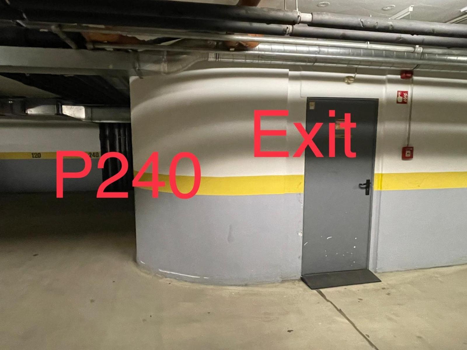 Szekely Apartment Near Deak Ferenc Square With Free Parking In Garage Budapest Extérieur photo