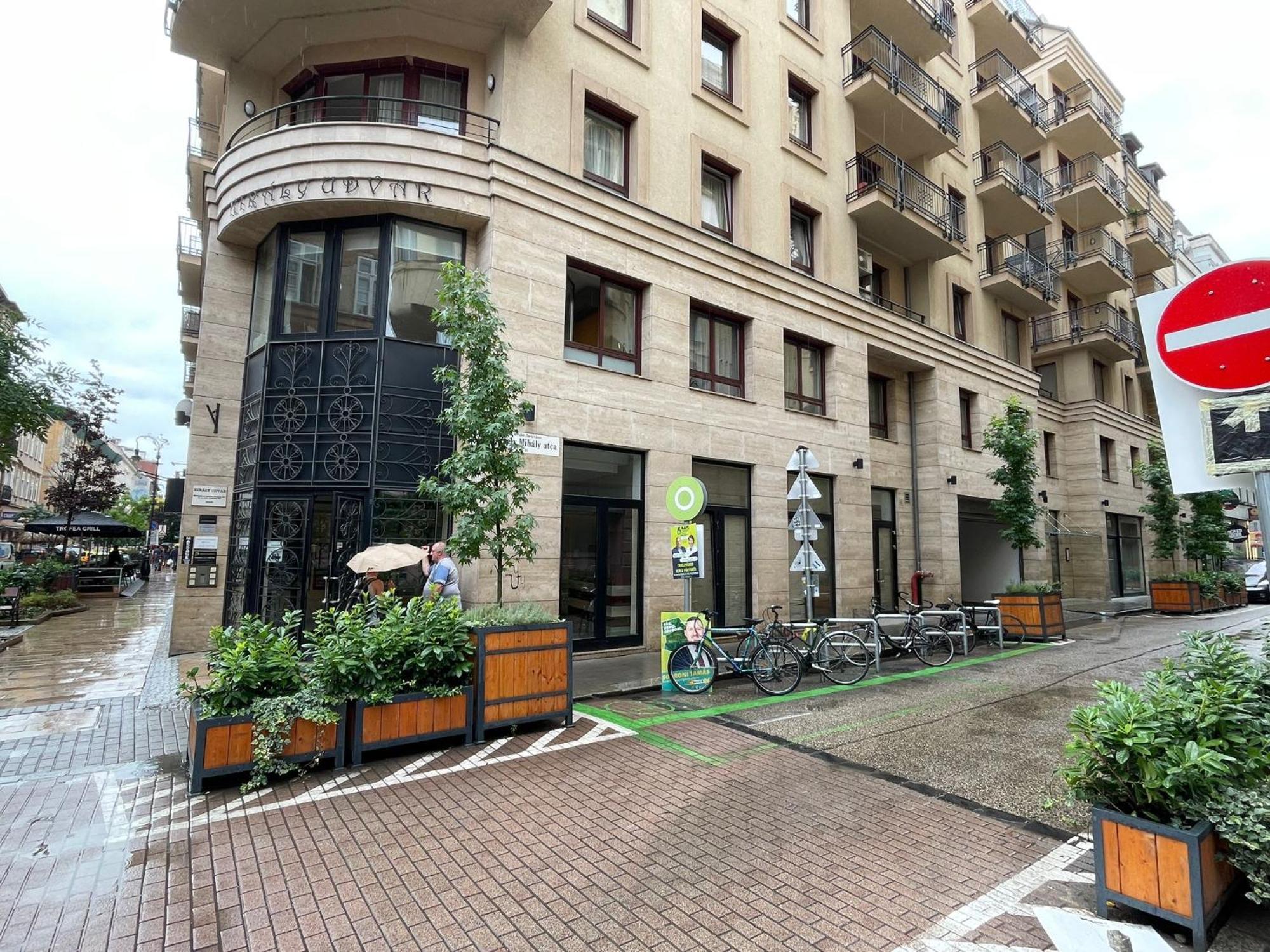 Szekely Apartment Near Deak Ferenc Square With Free Parking In Garage Budapest Extérieur photo